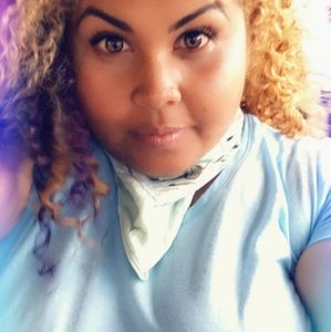 Meet your Posher, Yara